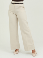 PANTALON CORREA DETALLE BOTA
