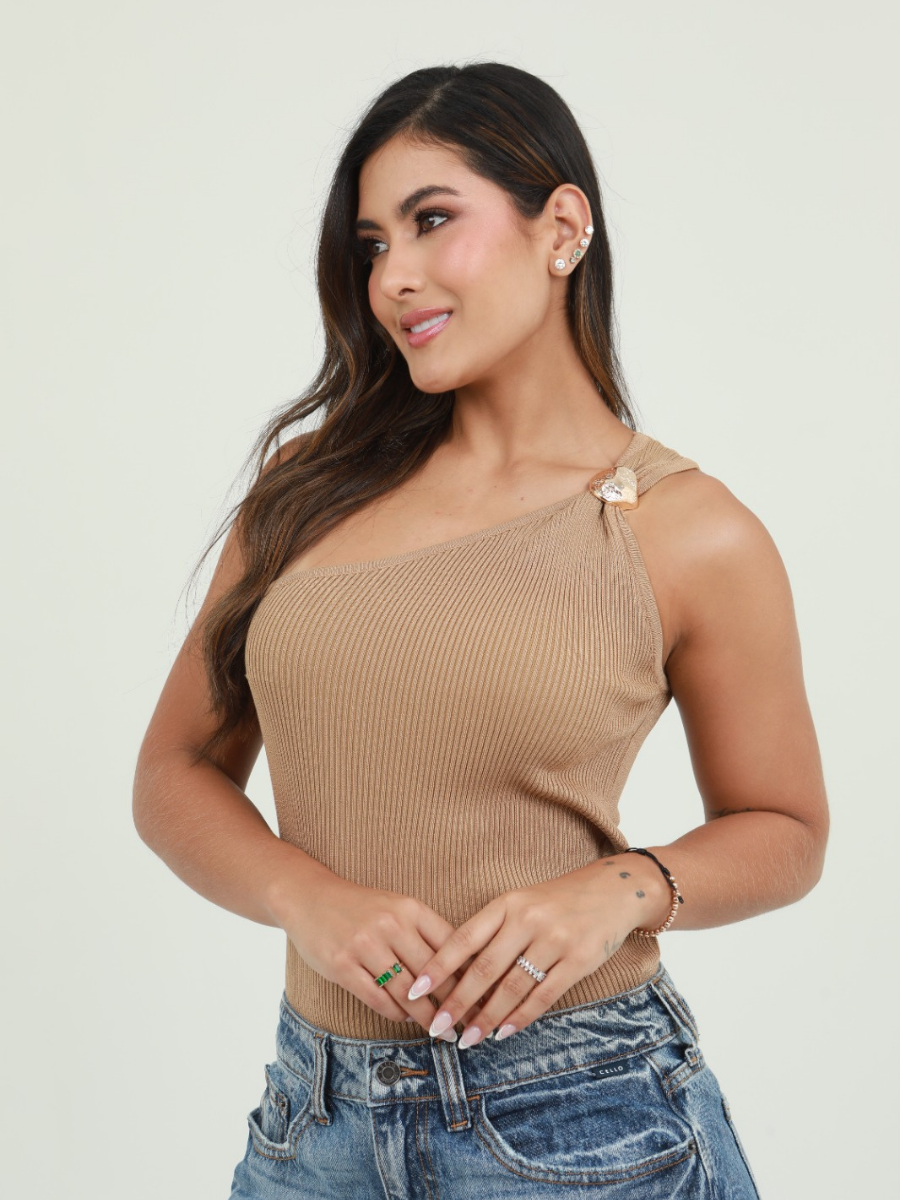 BLUSA HILO PICAPIEDRA DETALLE